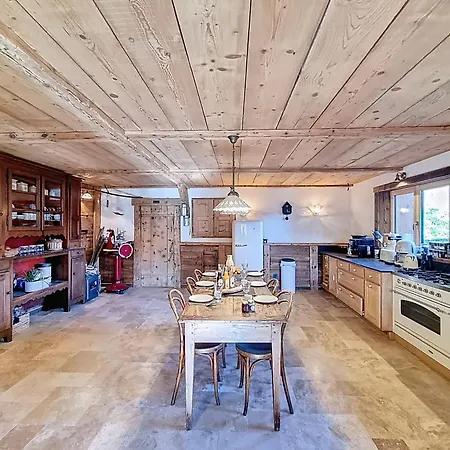 Ferme Du Bouchet - 12 Pers - * 莱热